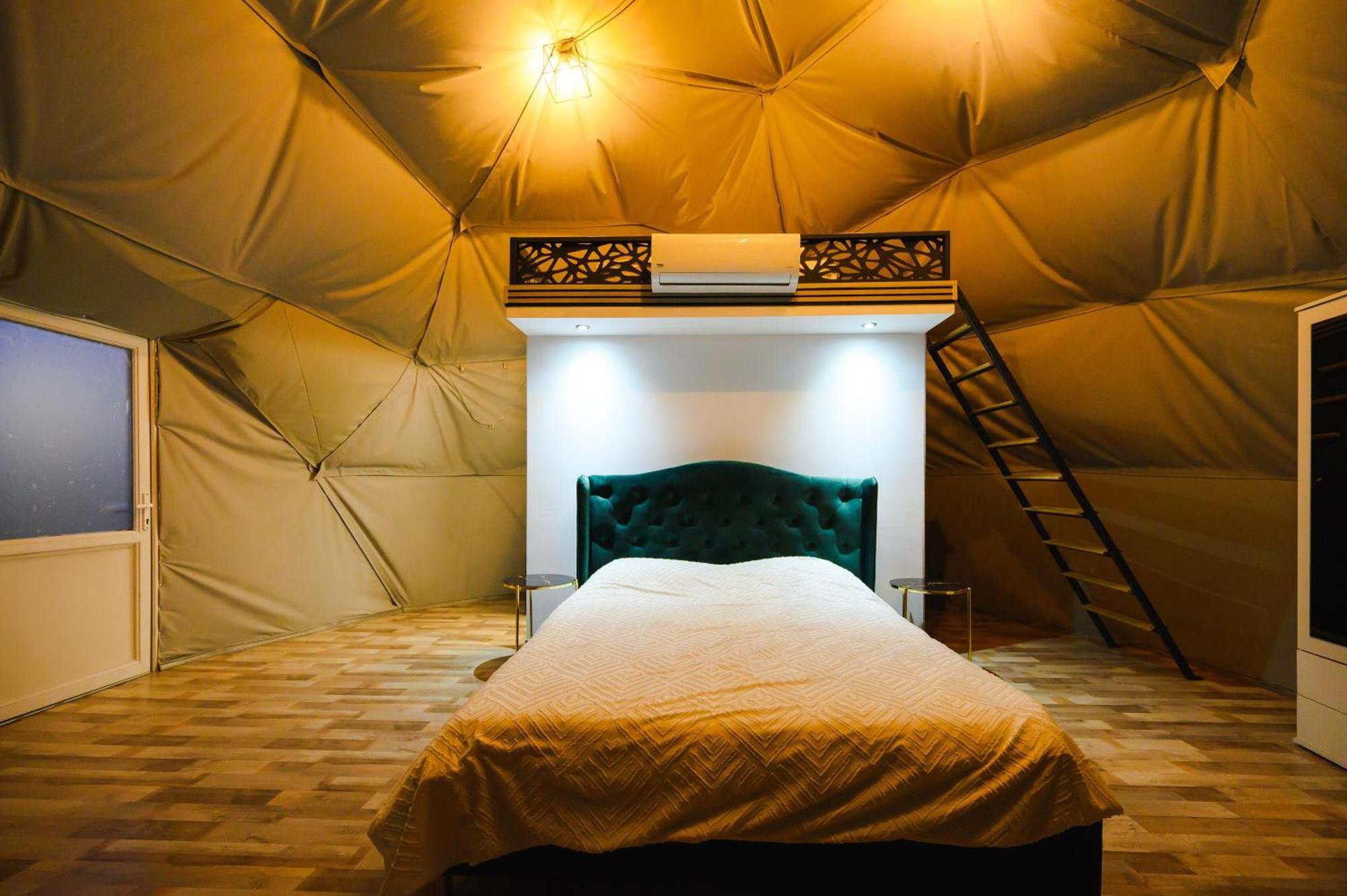 Hotel Sun Garden Glamping Domes Călimăneşti Zewnętrze zdjęcie