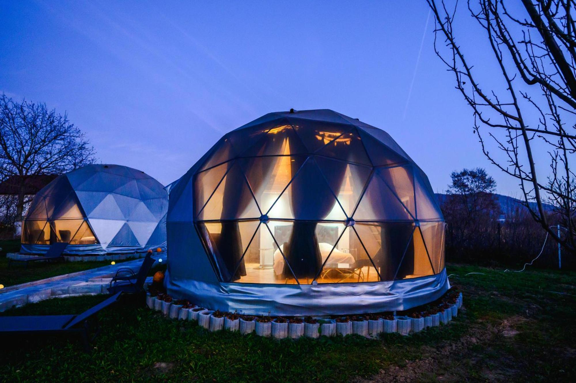 Hotel Sun Garden Glamping Domes Călimăneşti Zewnętrze zdjęcie