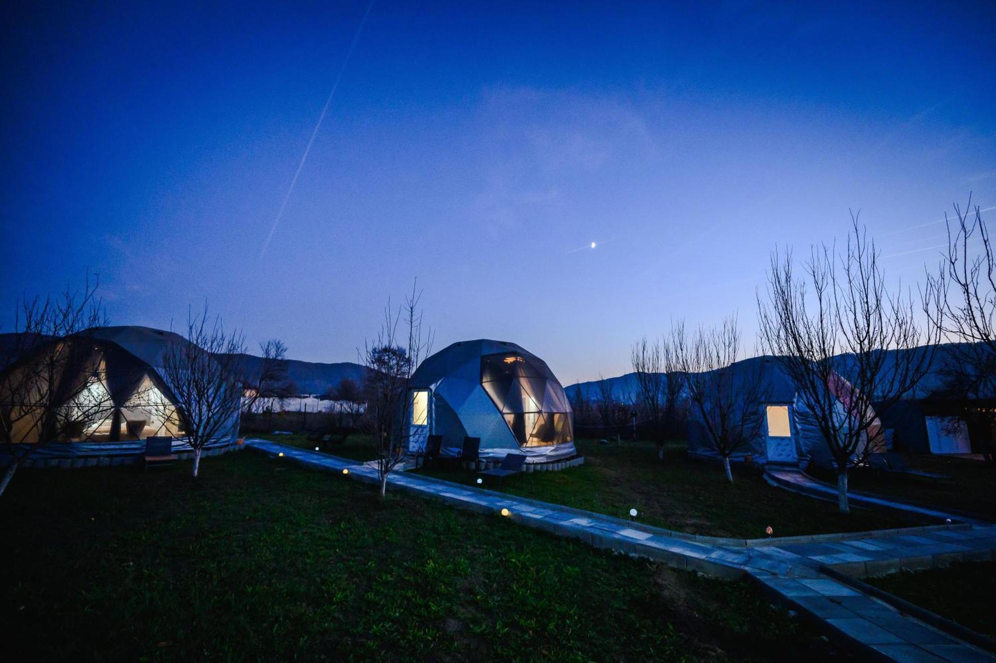 Hotel Sun Garden Glamping Domes Călimăneşti Zewnętrze zdjęcie